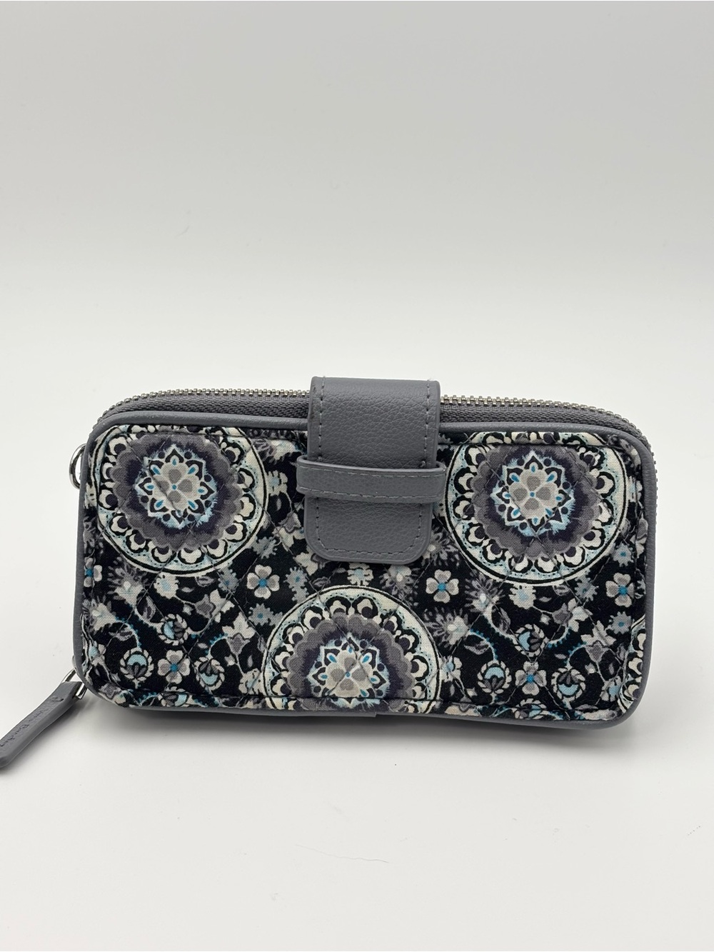 Vera Bradley Gray‎ Floral Medallion Zip Wallet